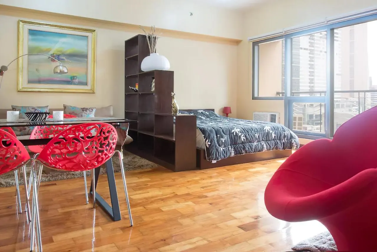 Greenbelt King Suite With Balcony At Mosaic Tower - Free Gym Pool Wifi & Washer + Manila Apartment