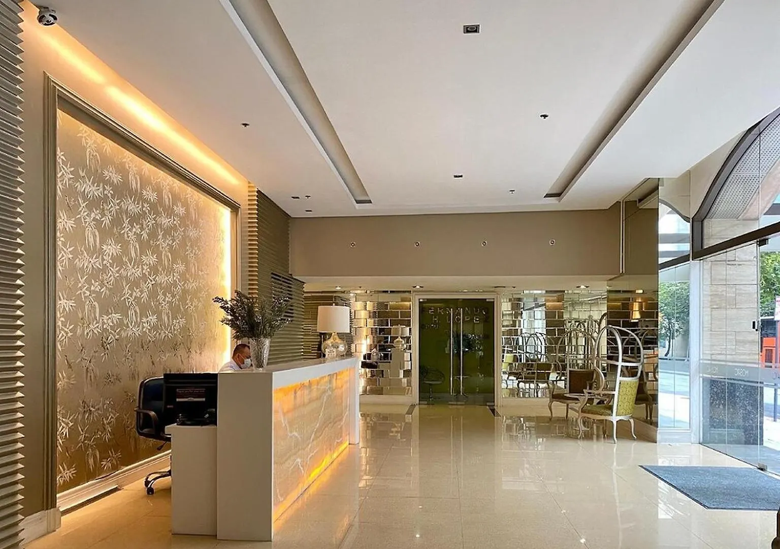 Apartment Greenbelt King Suite With Balcony At Mosaic Tower - Free Gym Pool Wifi & Washer + Manila Philippines