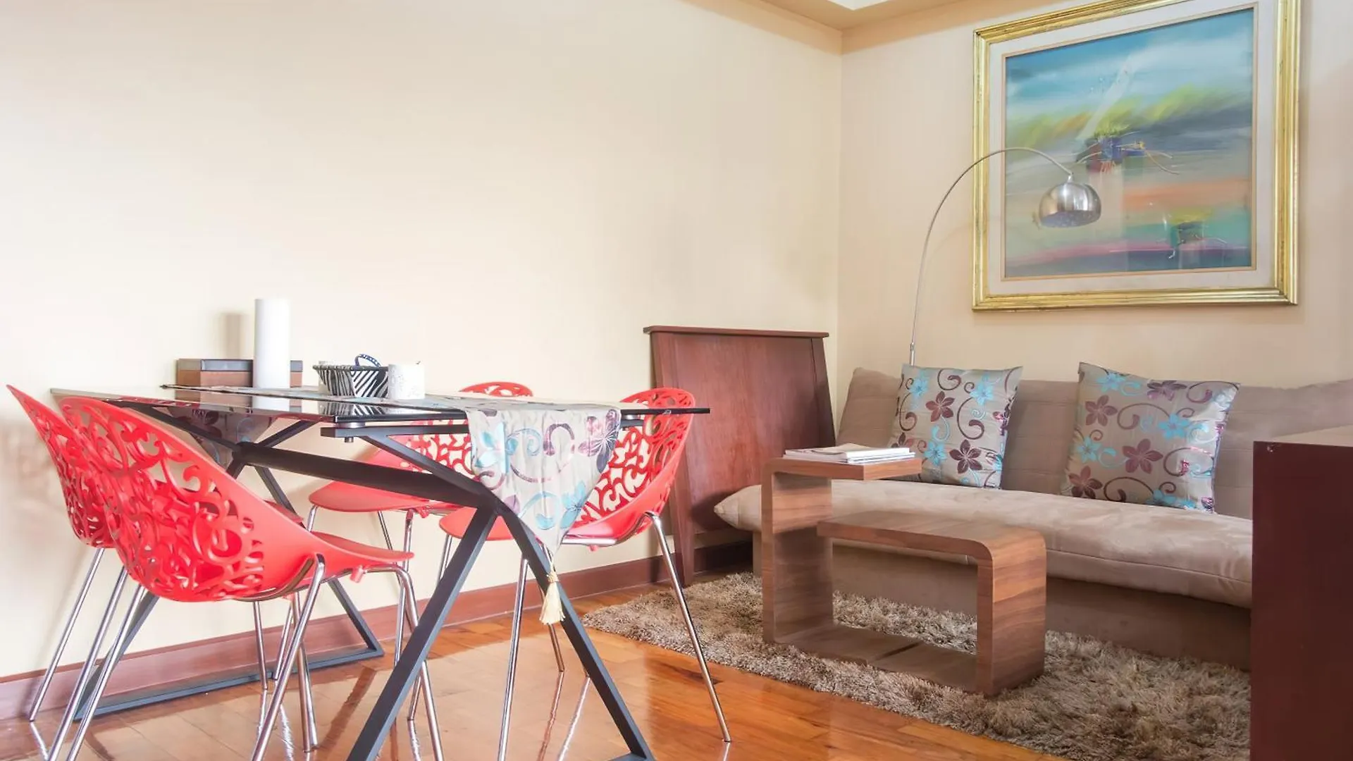 Greenbelt King Suite With Balcony At Mosaic Tower - Free Gym Pool Wifi & Washer + Manila 0*,  Philippines